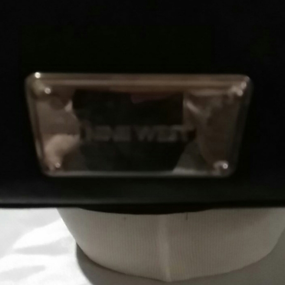 Nine West - Picture 2 of 6